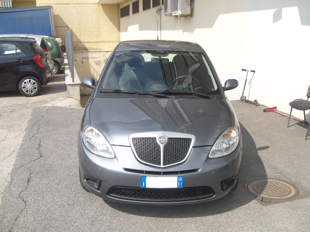 LANCIA Y 1.2 GOLD LANCIA Y 1.2 GOLD
